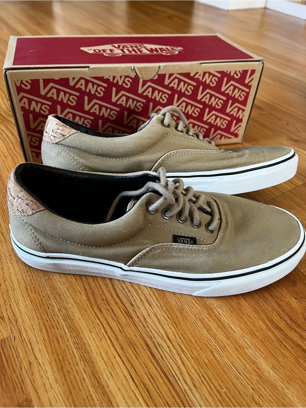 Vans Classic Tan Canvas Low-Top Sneakers Mens Size 8.5